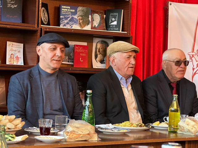 В 2025 году Всероссийское общество слепых отмечает свой 100-летний юбилей. Гунибское межрайонное отделение организовало праздничные мероприятия